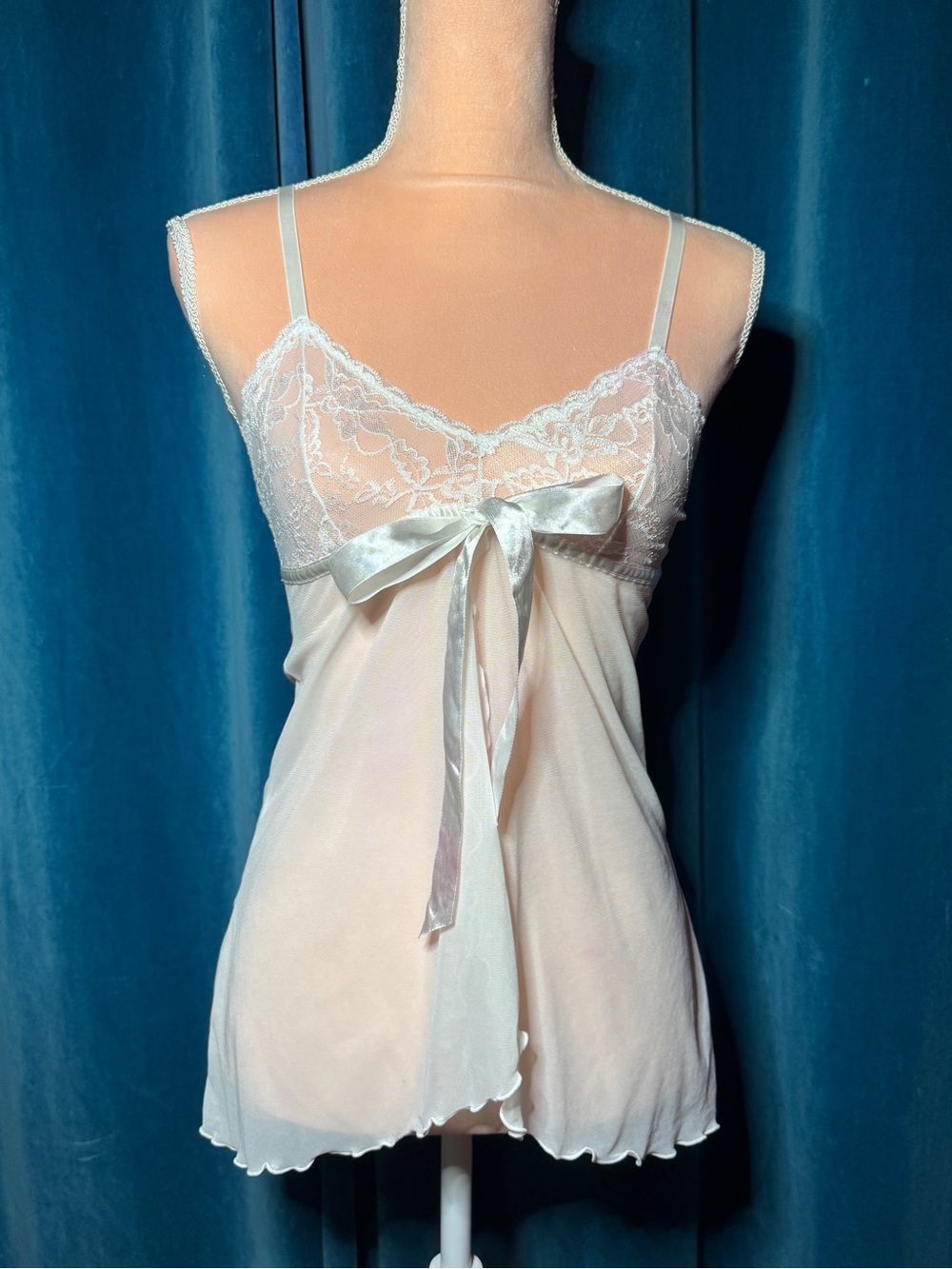 Sheer Lace Bow-Front Chemise top in white